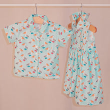 Load image into Gallery viewer, Children's Cosmo shirt in Pelicans